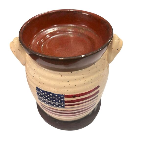 Retired Scentsy “God Bless the USA” Full Size Warmer with Trivet Accessory - Picture 2 of 12